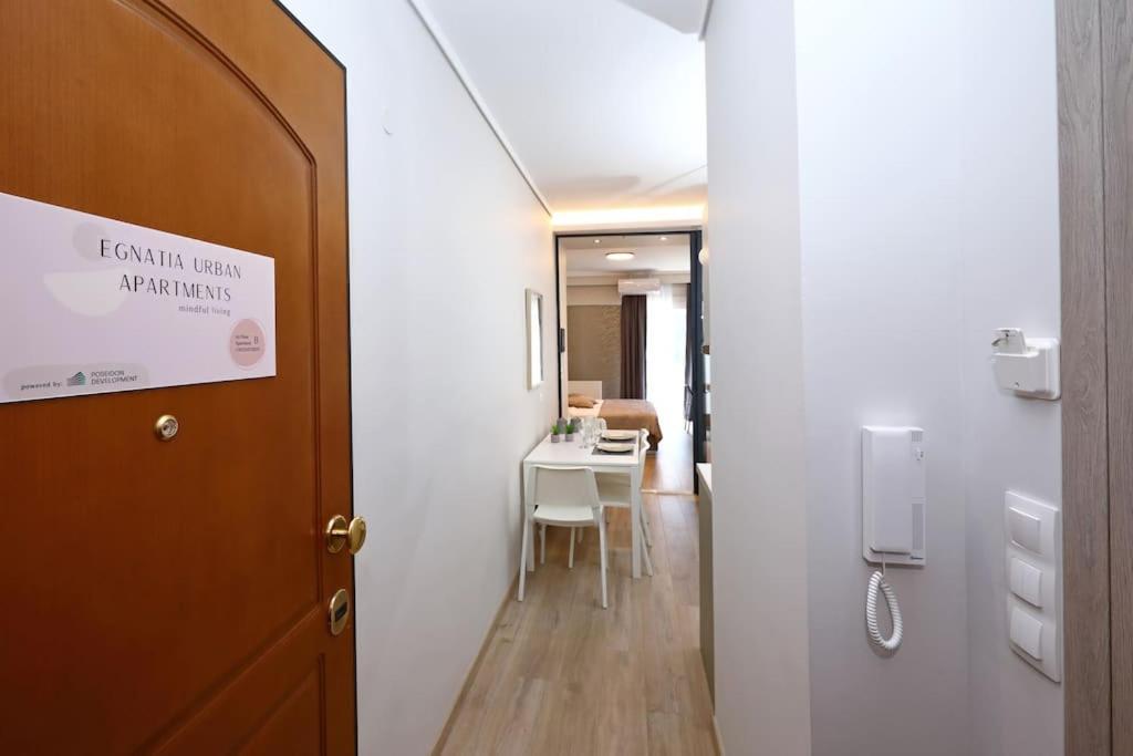 Egnatia Downtown, Urban Apartments B Tesalonika Bagian luar foto