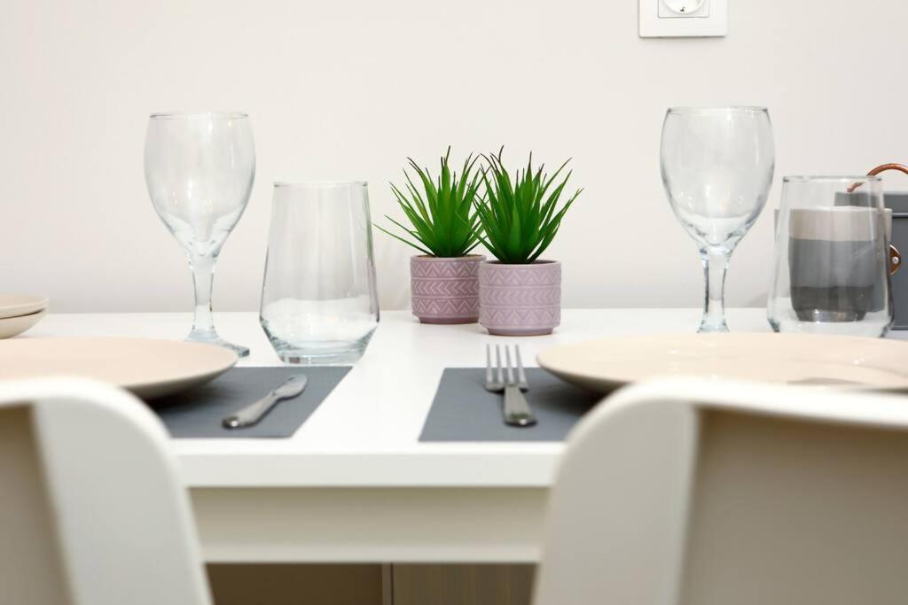 Egnatia Downtown, Urban Apartments B Tesalonika Bagian luar foto